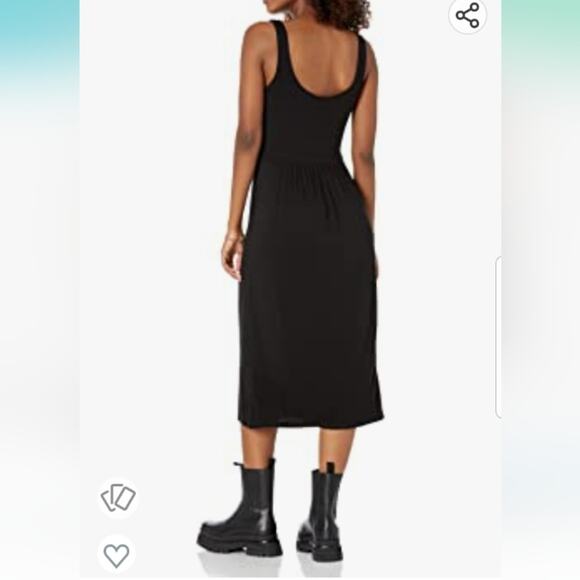 Soft Black Dress with Pockets - Picture 4 of 7